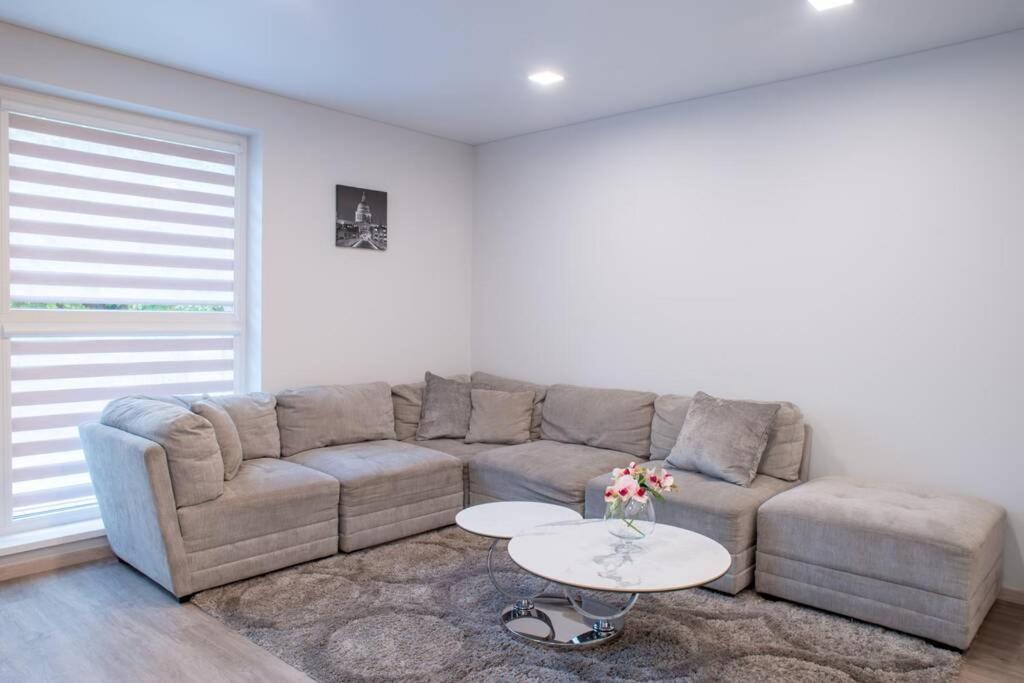 Luxurious Oak Park Apartment By Polo Apartments Kaunas Exteriér fotografie