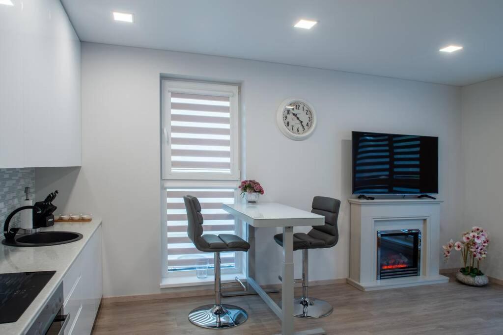 Luxurious Oak Park Apartment By Polo Apartments Kaunas Exteriér fotografie